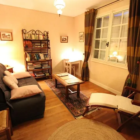 Maison Spacieuse A - 3 Chambres, Grand Jardin, Proche Piste De Et Randonnees - Fr-1-742-310 Nyaraló Polminhac